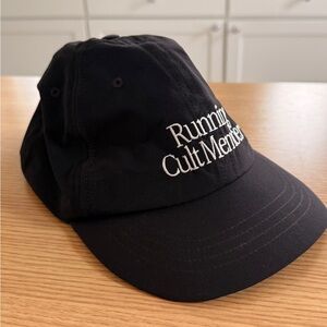 Satisfy Black Running Cult Member Cap